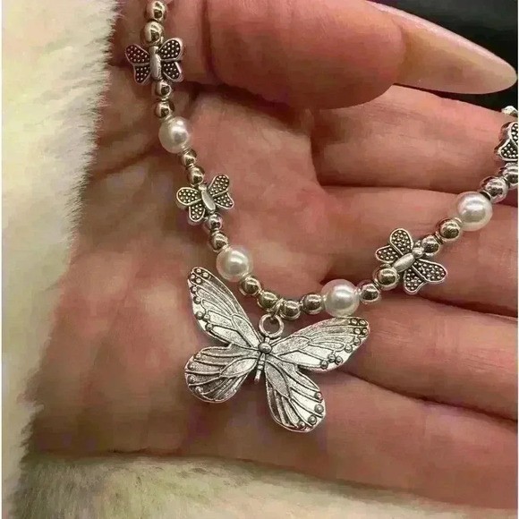 Butterfly Necklace Choker with Pearl charms.  Coquette charm necklace 💗 - Picture 2 of 4